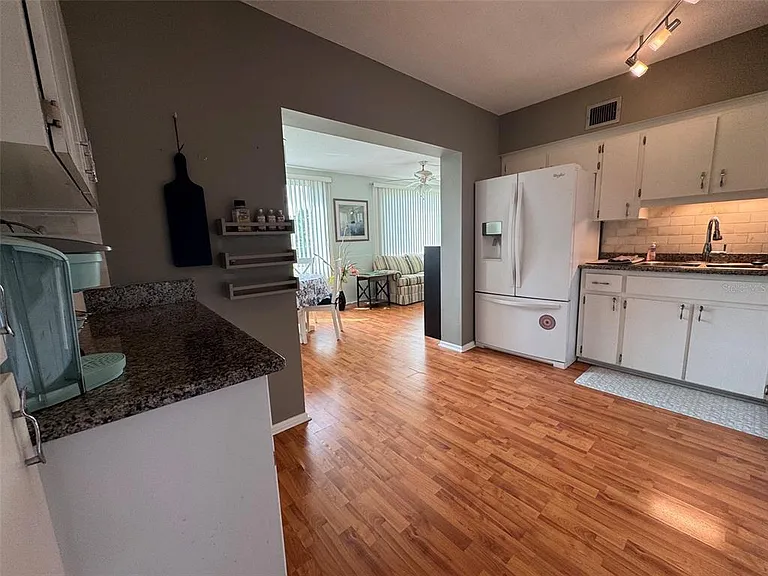2040 World Parkway Blvd #34 — Photo 5