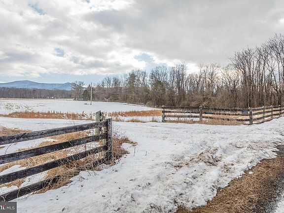 4th image of 1259 Farmview Rd