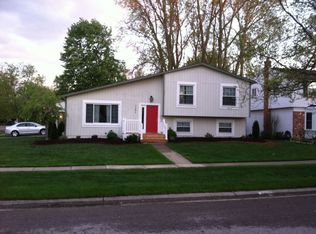 7890 Raintree Dr, Ypsilanti, MI 48197