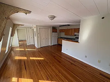 96 Hammond St #6 — Photo 2