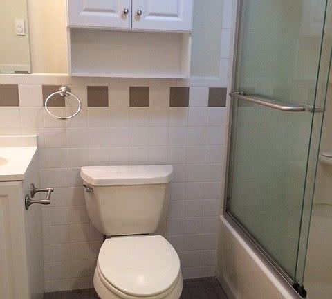 5th image of 1932 Mary St APT 10B