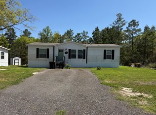 228 E White Rose St, Defuniak Springs, FL 32433