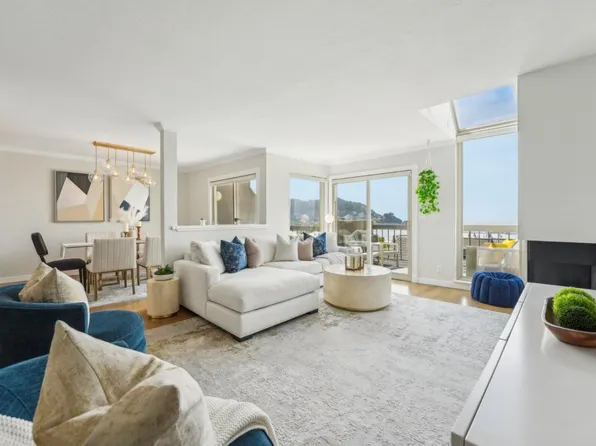 415 Roberts Rd, Pacifica, CA 94044