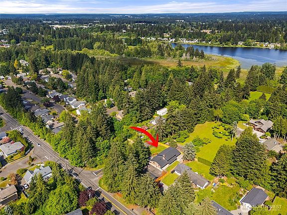 4th image of 3813 27th Avenue SE