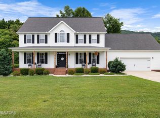 137 Chelsea Ln, La Follette, TN 37766