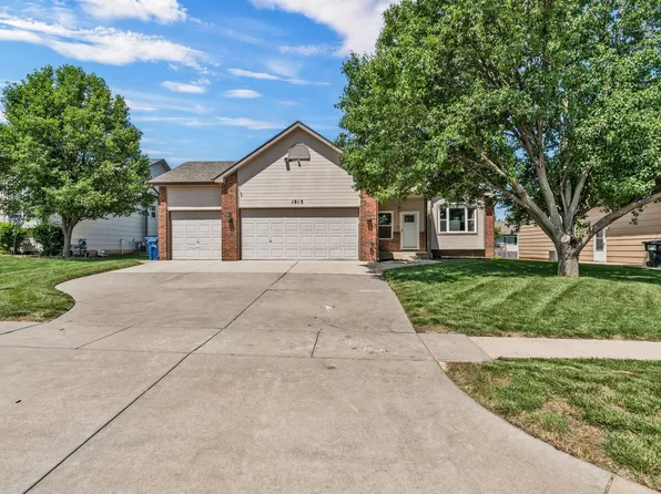 1913 S Stoneybrook St, Wichita, KS 67207