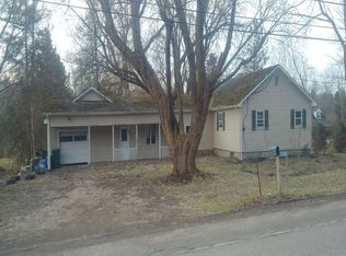 10389 Creek Rd, Springville, NY 14141