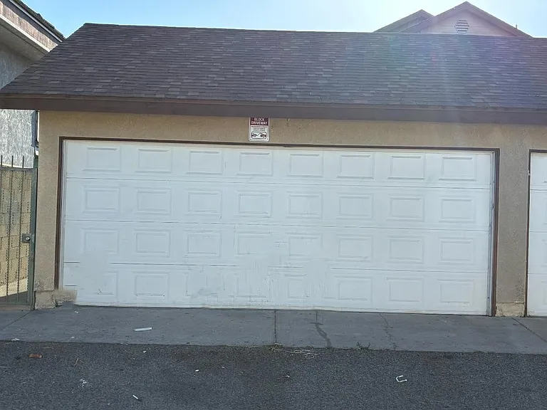 Comes with 2 car enclosed garage
