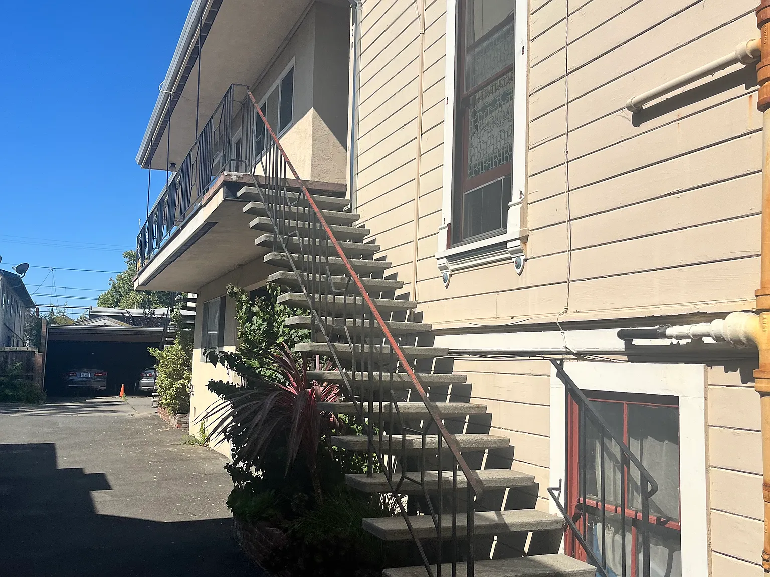 1 bed, 450 sqft, $1,950 — Photo 2
