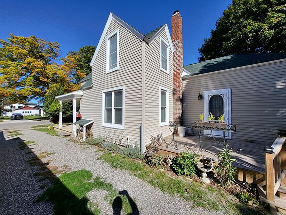 5th image of 108 W Upright St
