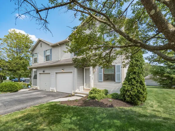 7987 Worthington Lake Dr, Westerville, OH 43081