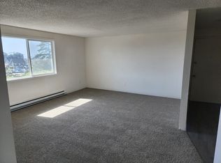 629 NW Hurbert St APT 4, Newport, OR 97365
