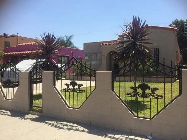 2662 Walnut St, Walnut Park, CA 90255
