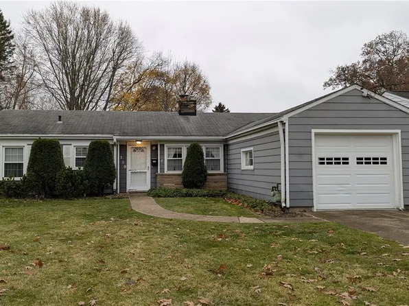 210 Charlotte St, Painesville, OH 44077