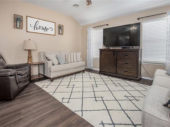 5th image of 9641 Emilee Grace Ln