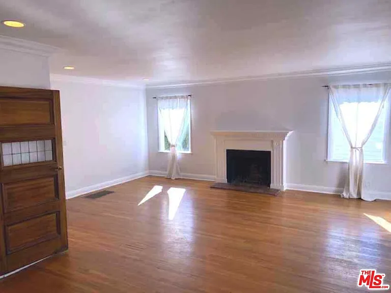 1204 N Hilldale Ave — Photo 3