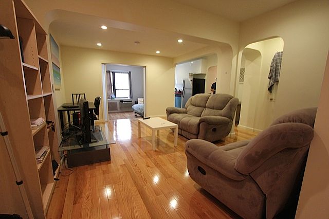 1st image of 205 W 15th St APT 5D