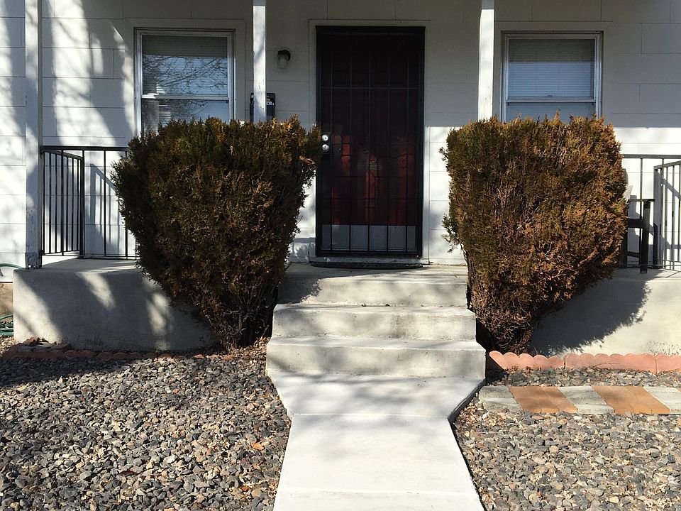 Front of 911 Hampshire Drive, Reno 89503