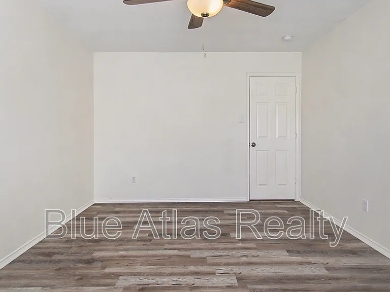 5717 Parkwood Trl — Photo 21
