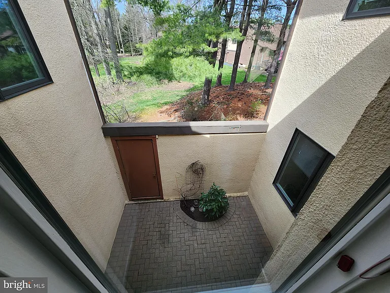 254 Sayre Dr — Photo 20