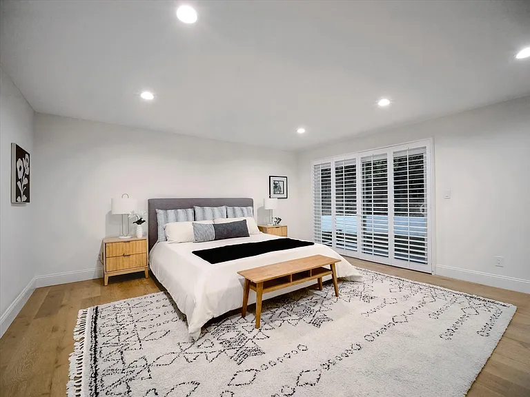 4732 Del Moreno Dr — Photo 7