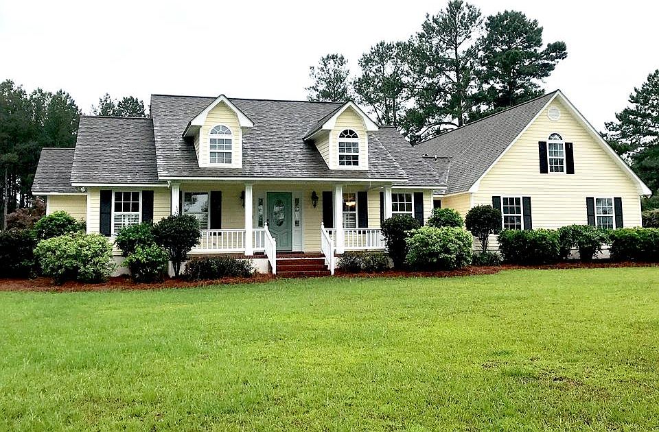 1st image of 206 Woodlake Cir
