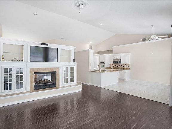 5th image of 33747 Tarlton Dr