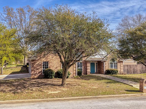 3rd image of 1106 Owl Dr