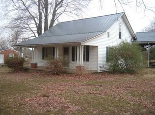 1302 Old Charlotte Rd, White Bluff, TN 37187