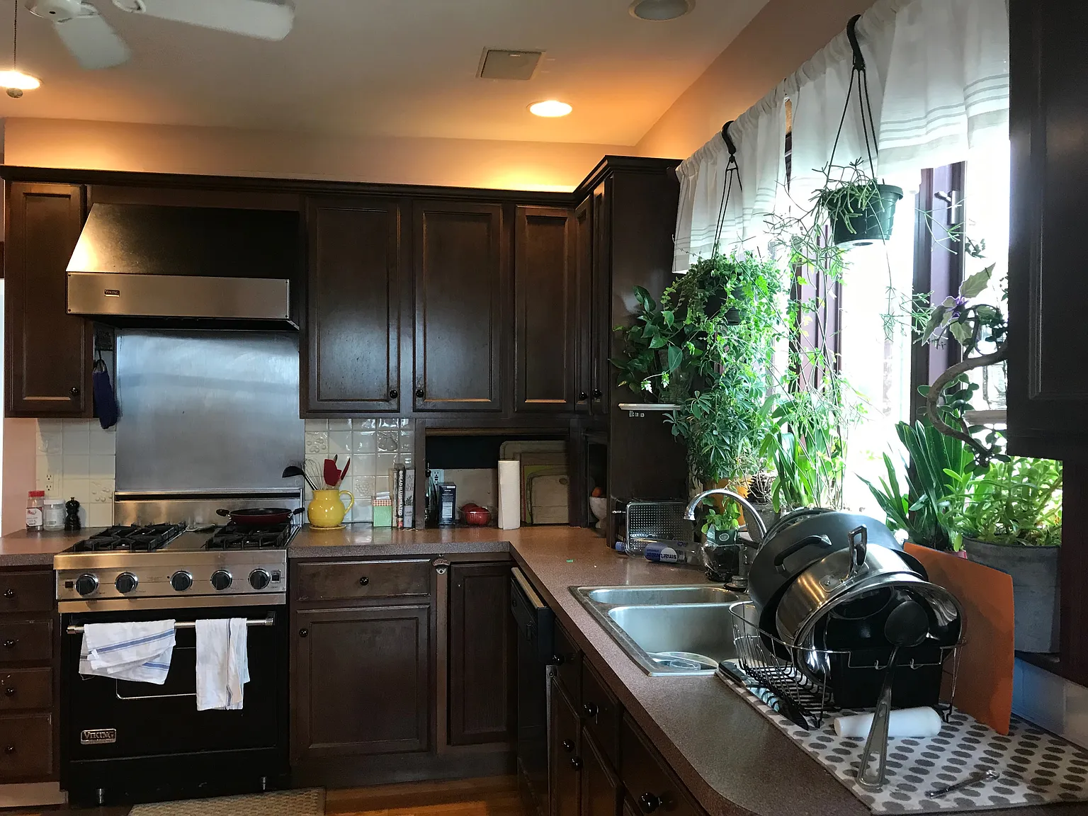 122 Belmont St — Photo 3