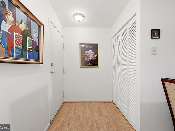 5th image of 1643 Parkcrest Cir APT 301
