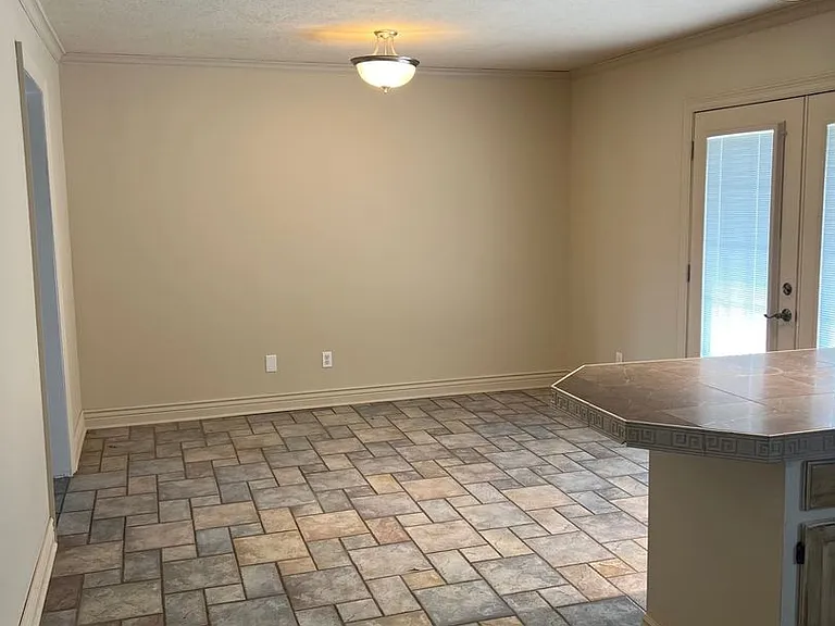 412 N Highway 171 — Photo 5