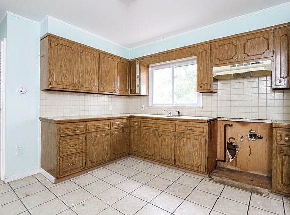 5th image of 70 Cedar Hill Ave