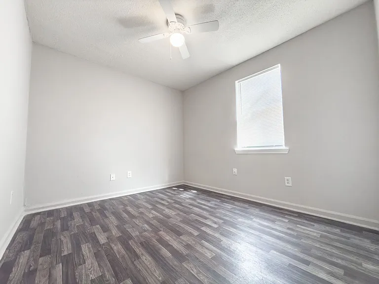 1815 Sumner Ave — Photo 8