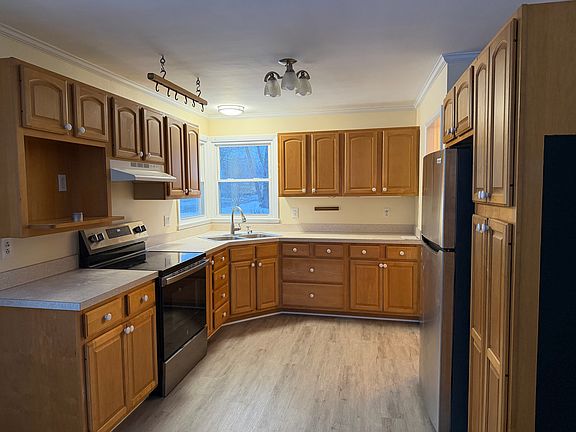5th image of 53 Hennessey Ave