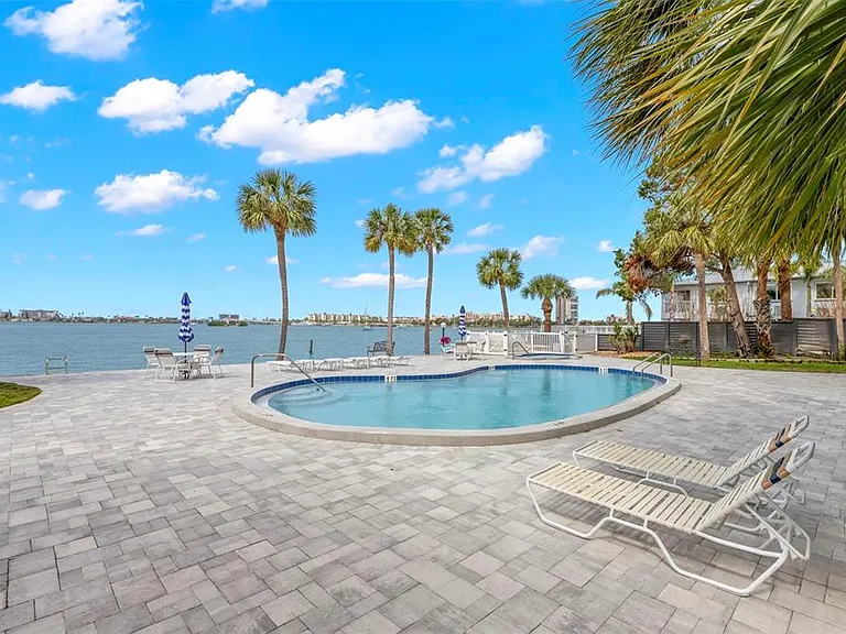 1848 Shore Dr S #402 — Photo 25