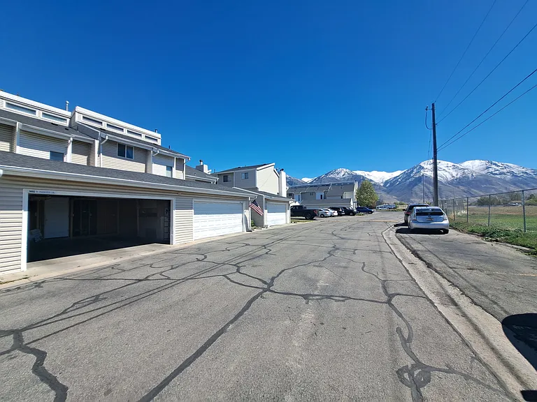 1492 W Parkside Dr #1 — Photo 35