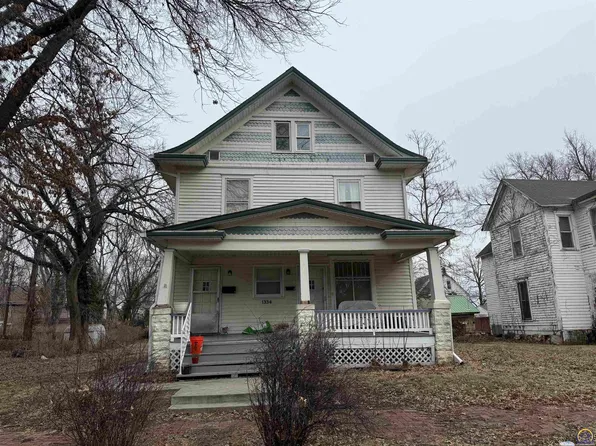 1334 SW Mulvane St, Topeka, KS 66604