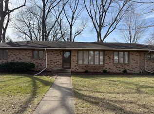 5293 Arbutus Rd, Rockford, IL 61107