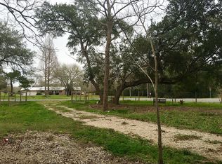 9522 Jay Rd, Hitchcock, TX 77563