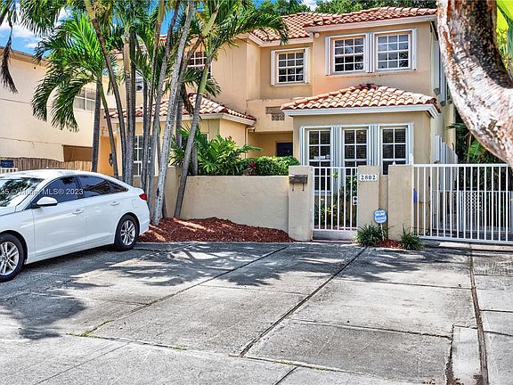 5th image of 2802 W Trade Ave #2802