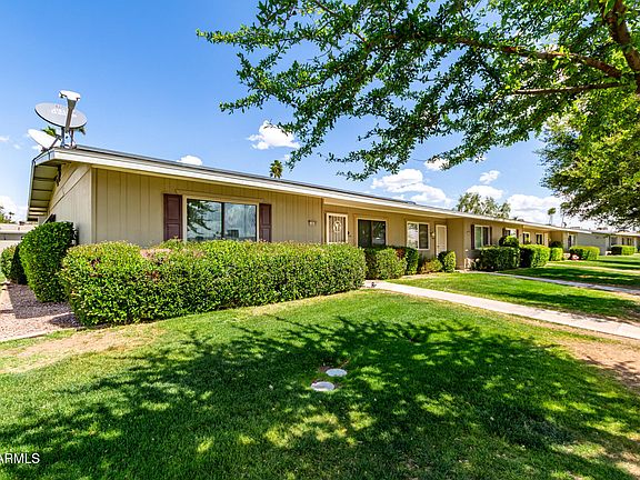 3rd image of 11018 W SANTA FE Drive