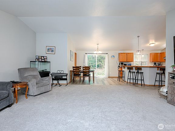 3rd image of 415 Mckee Road