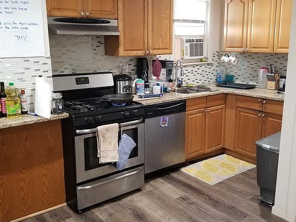Eat In Kitchen
