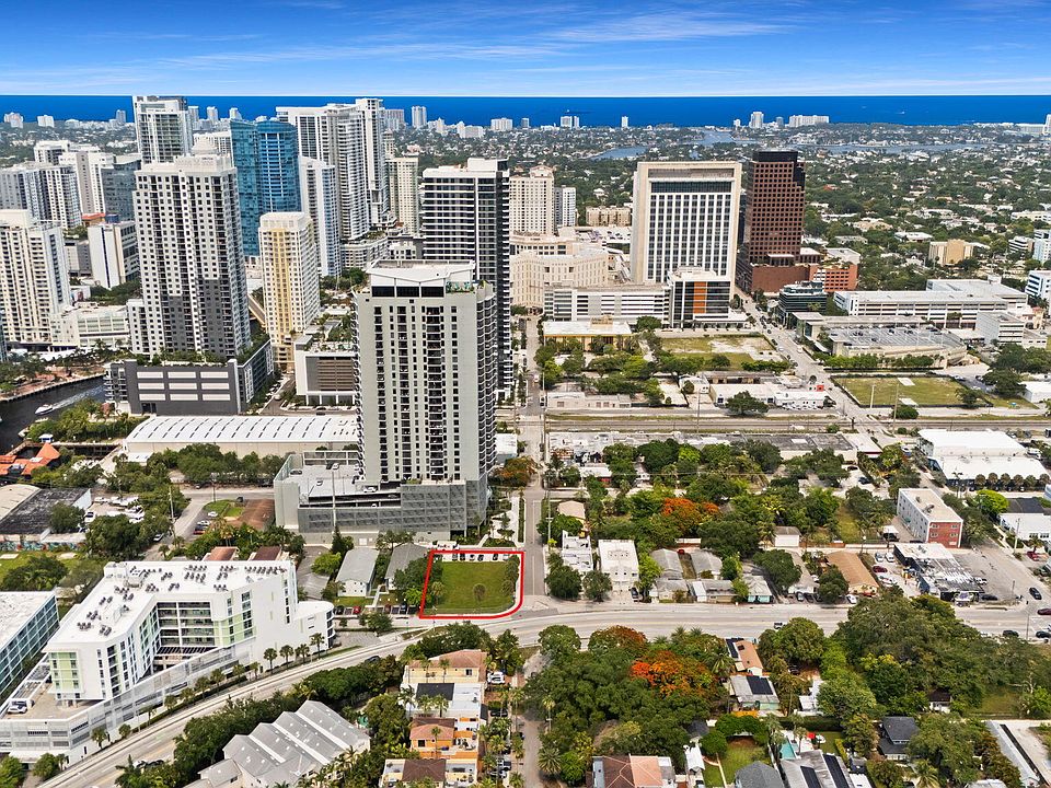 1st image of 460 SW 4TH Avenue