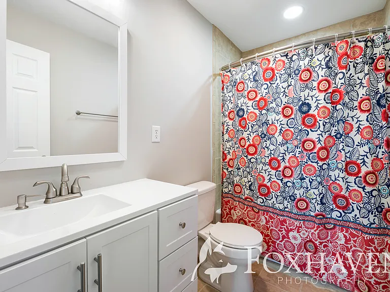 1137 E Keswick Rd #2 — Photo 26