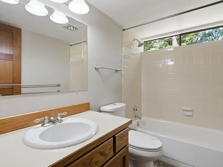 3303 142nd Pl NE — Photo 13