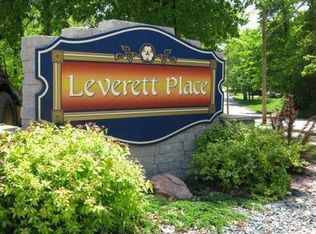 3213 Leverett Ct, Alton, IL 62002