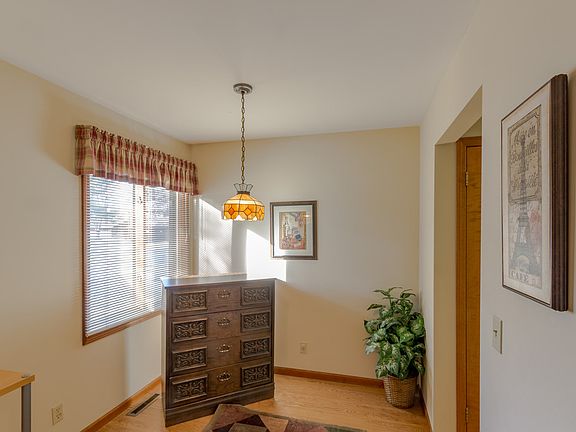 2nd image of 4931 Grandview Cir #44
