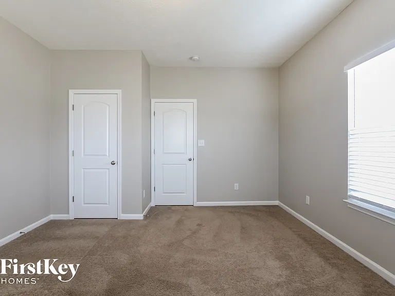403 Tracewood Bnd — Photo 13